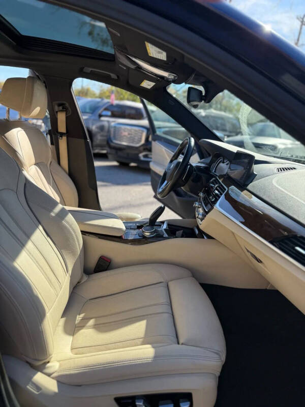 2018 BMW 5 Series 540i
