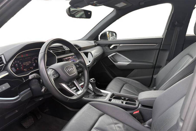 2024 Audi Q3 quattro S line Premium 45 TFSI