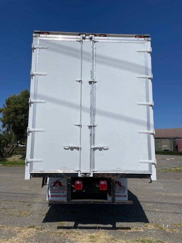 2017 Freightliner M2 106