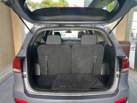 2019 Kia Sorento S V6