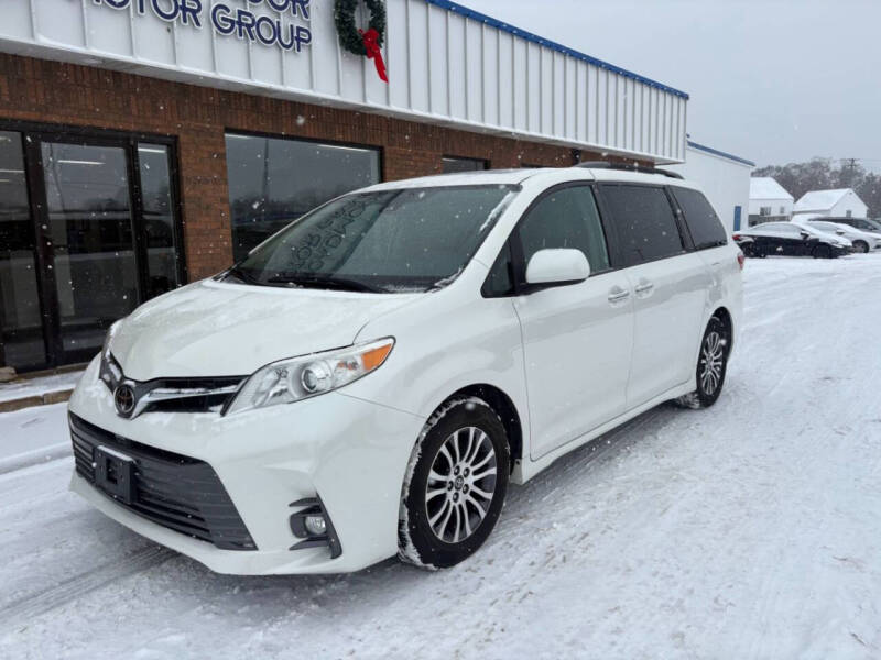 2019 Toyota Sienna XLE Premium 8-Passenger