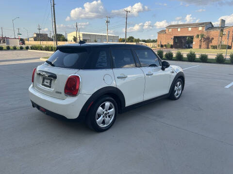2016 MINI Hardtop 4 Door Cooper