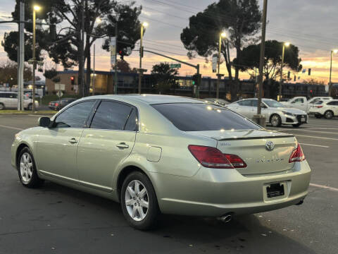 2008 Toyota Avalon XL