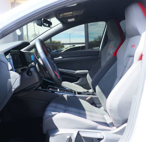 2023 Volkswagen Golf GTI S