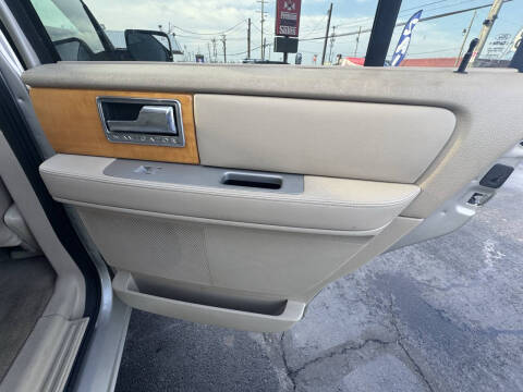 2008 Lincoln Navigator