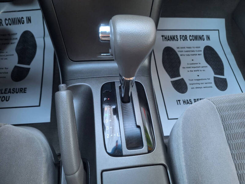 2005 Toyota Camry LE