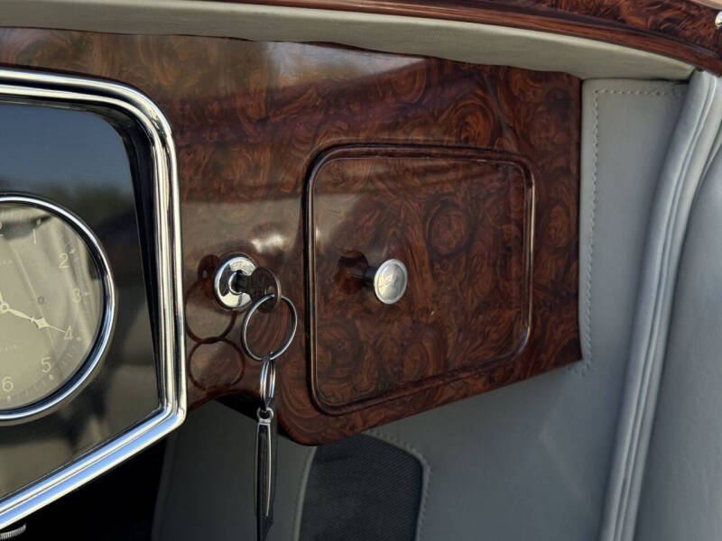 1932 Packard Deluxe 8