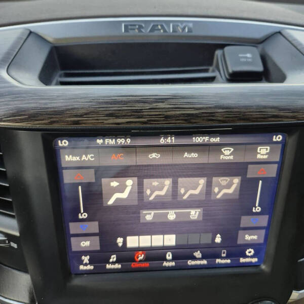 2019 RAM 1500 Laramie