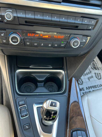 2015 BMW 3 Series 320i