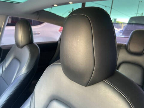 2020 Tesla Model 3 Standard Range Plus