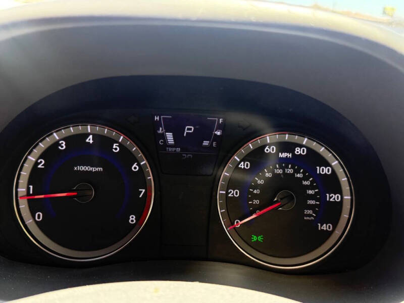 2013 Hyundai Accent SE