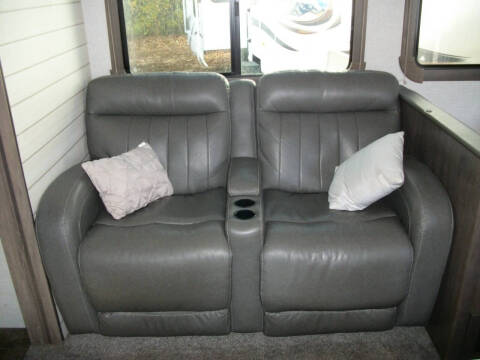 2020 Sunset Trail Ultra lite 331BH