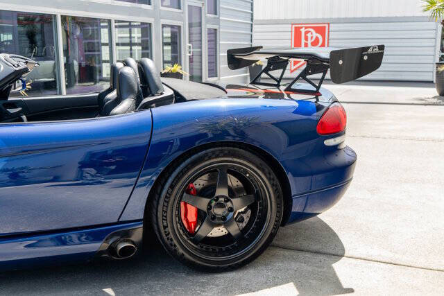 2005 Dodge Viper 6