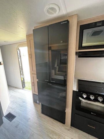 2025 Prime Time RV AVENGER LE 24RLS