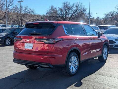 2026 Mitsubishi Outlander ES