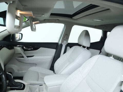 2022 Nissan Rogue Sport SL