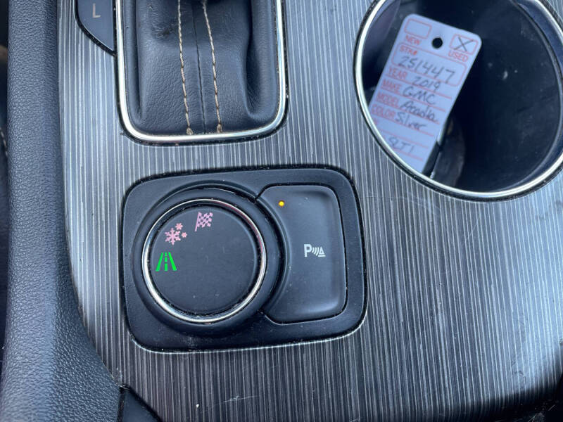 2019 GMC Acadia SLT-1