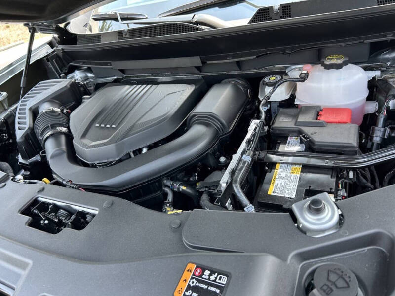 2025 GMC Acadia Denali