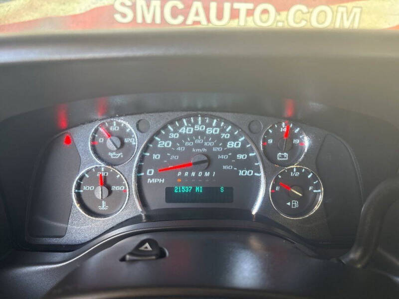 2025 Chevrolet Express LT 3500
