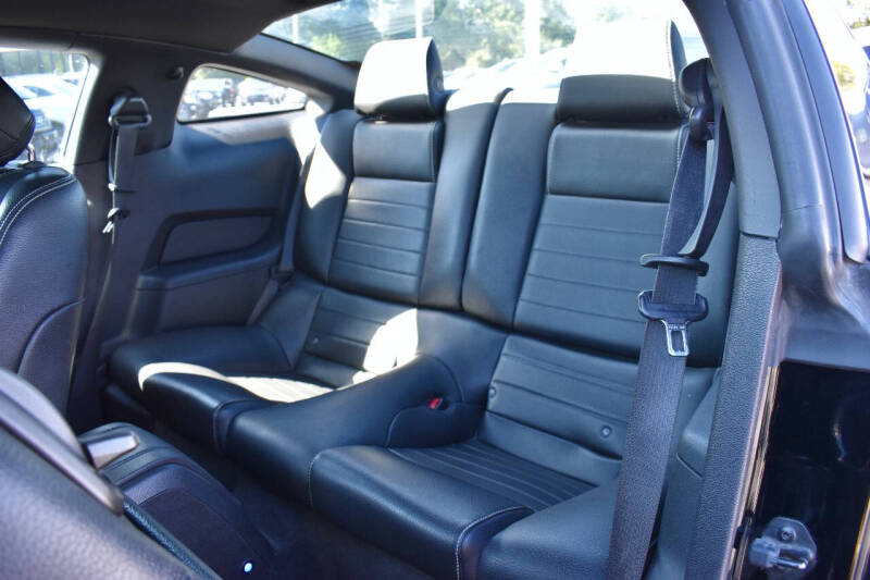 2012 Ford Mustang V6 Premium