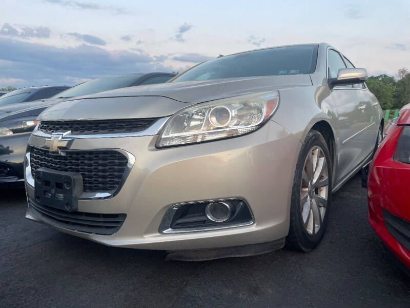 2015 Chevrolet Malibu 2LT photo 2