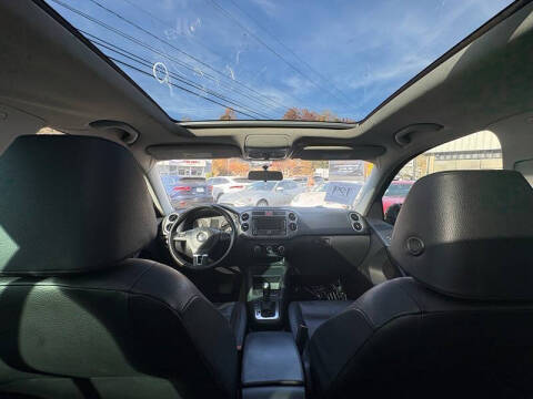 2011 Volkswagen Tiguan SEL