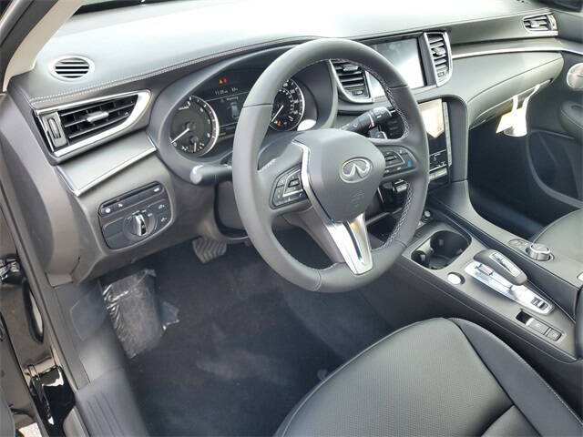 2025 Infiniti QX50 Luxe