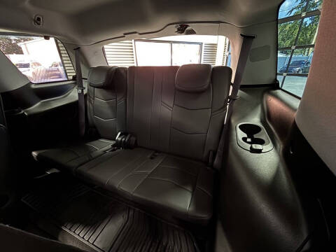 2016 Cadillac Escalade Luxury Collection