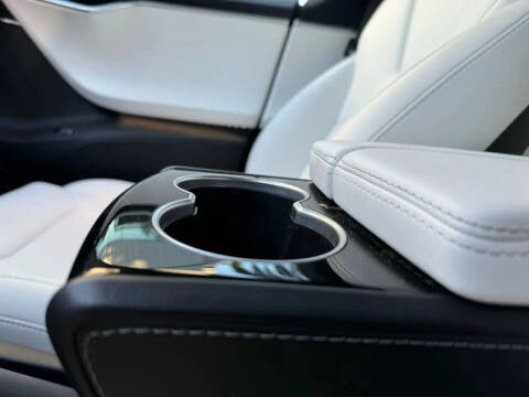 2017 Tesla Model S 75D