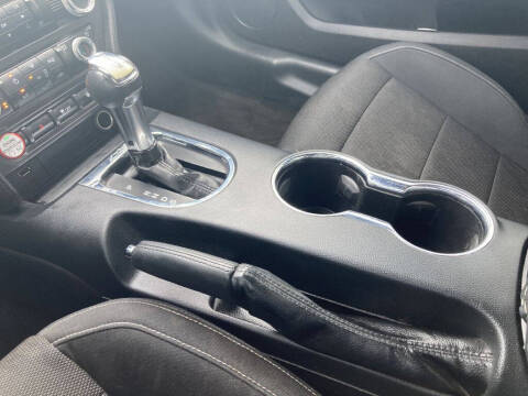2015 Ford Mustang V6