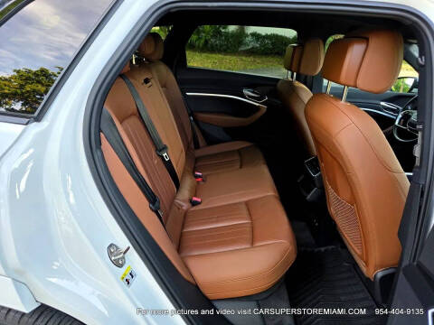 2021 Audi e-tron quattro Premium