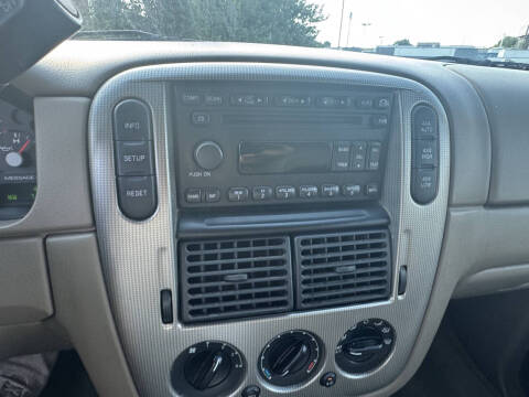 2005 Ford Explorer XLT