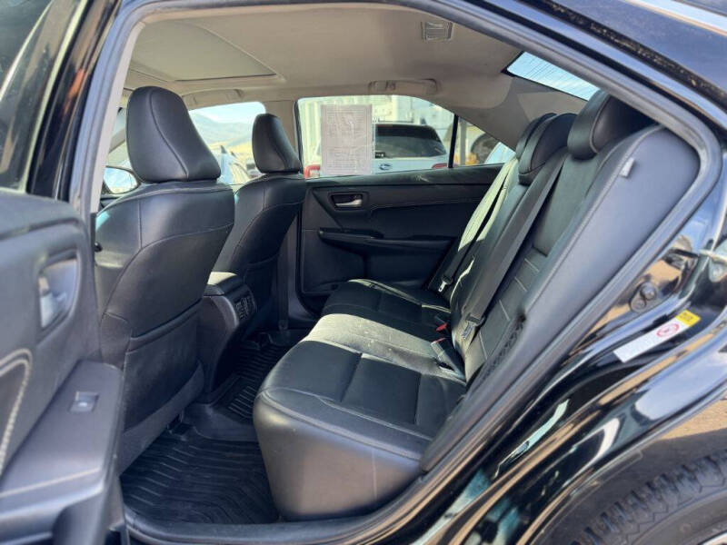 2015 Toyota Camry Hybrid