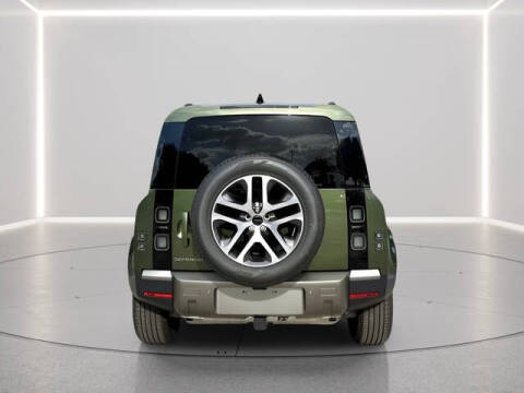 2026 Land Rover Defender 110 P300 S