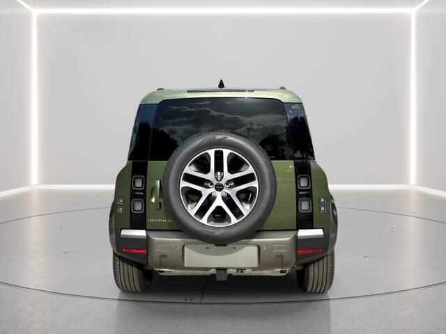 2026 Land Rover Defender 110 P300 S