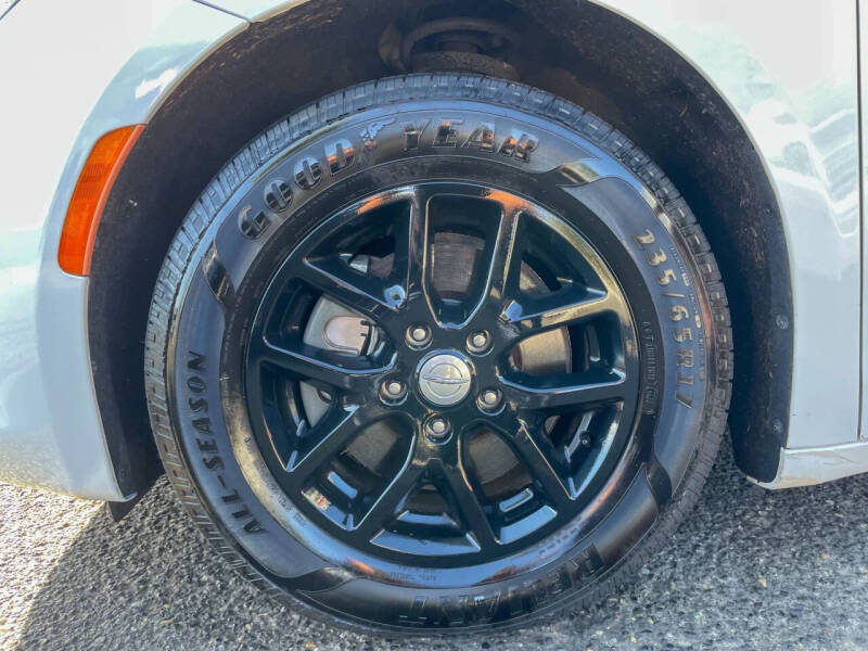 2020 Chrysler Voyager LXi