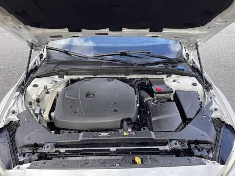 2019 Volvo S60 T5 R-Design