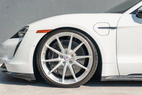 2020 Porsche Taycan Turbo