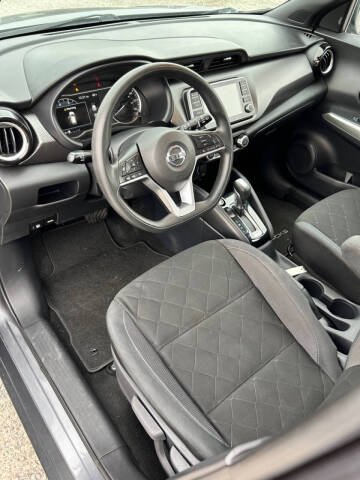 2020 Nissan Kicks SV