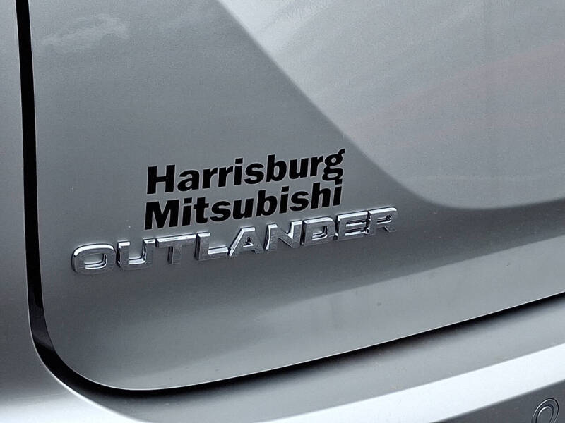 2025 Mitsubishi Outlander PHEV SE