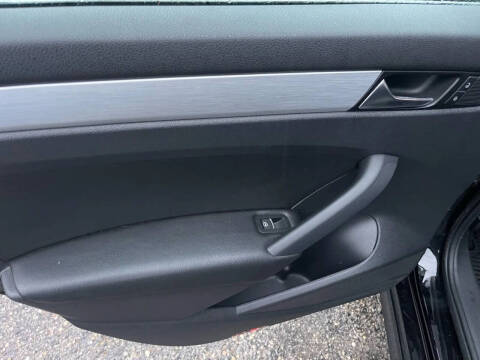 2013 Volkswagen Passat SE PZEV