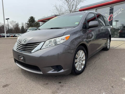 2015 Toyota Sienna for sale at Carter's Cars in South Burlington VT