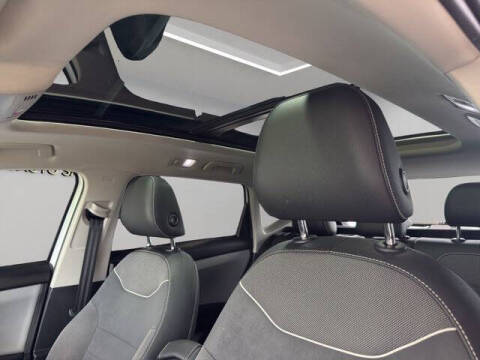 2023 Volkswagen Taos SE 4Motion