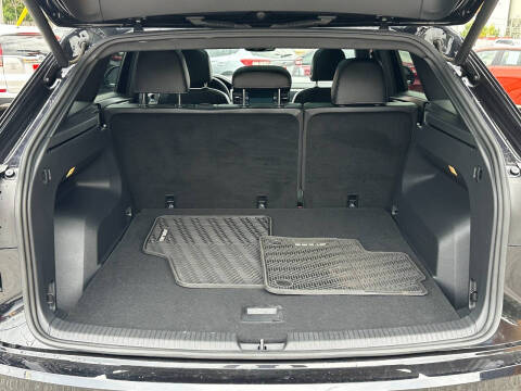 2020 Volkswagen Atlas Cross Sport V6 SEL 4Motion