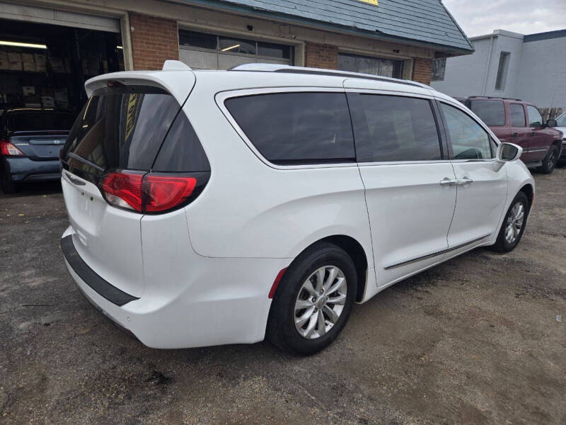 2019 Chrysler Pacifica Touring L