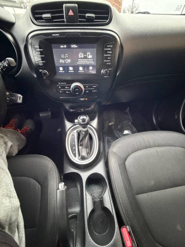 2018 Kia Soul +