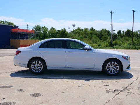 2019 Mercedes-Benz E-Class E 300