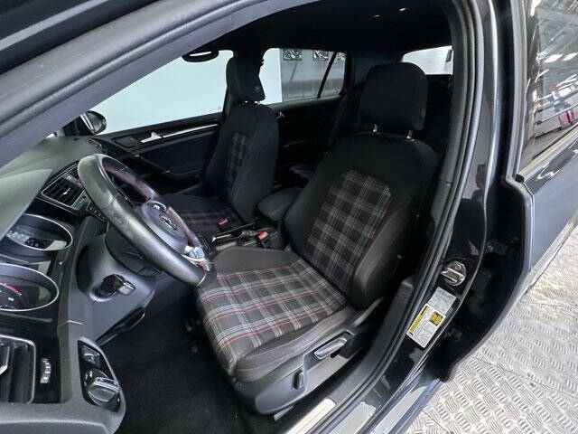 2017 Volkswagen Golf GTI S