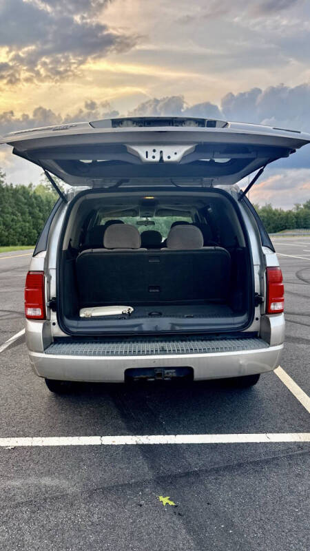 2005 Ford Explorer XLT
