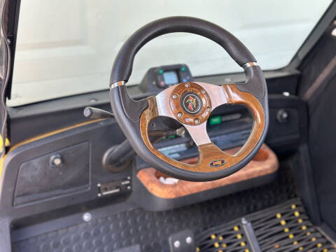 2010 TOMBERLIN E-MERGE GOLF CART